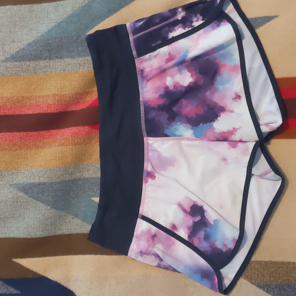 Lululemon short